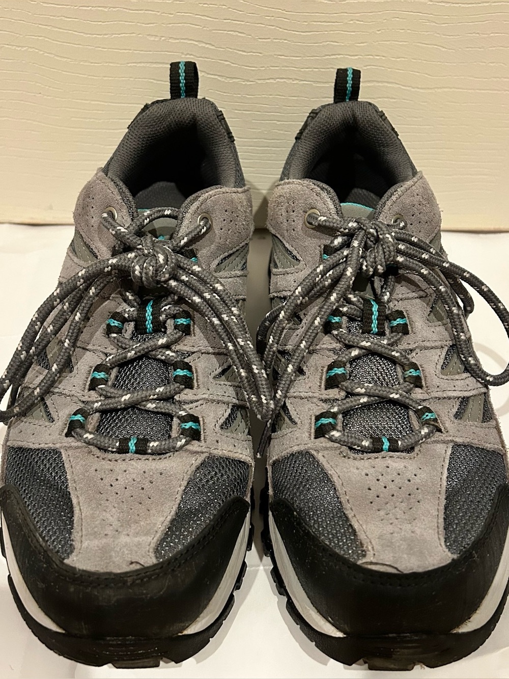 Worn 2X Columbia Crestwood trail shoe Grey and Teal Women's Trail Shoe size 8.5 - Picture 3 of 8
